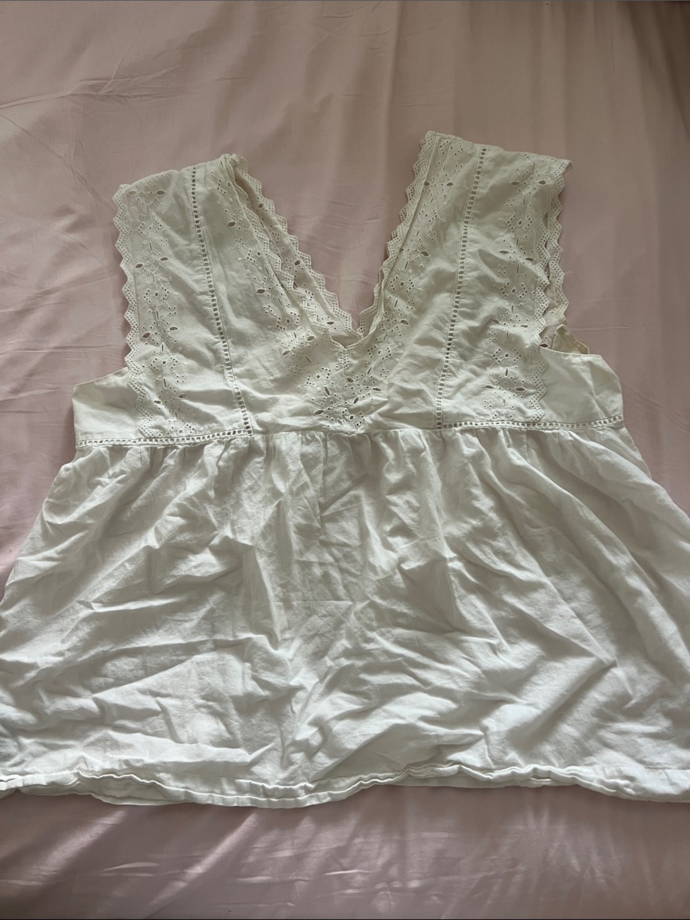 GAP White Eyelet V-Neck Camisole Tank